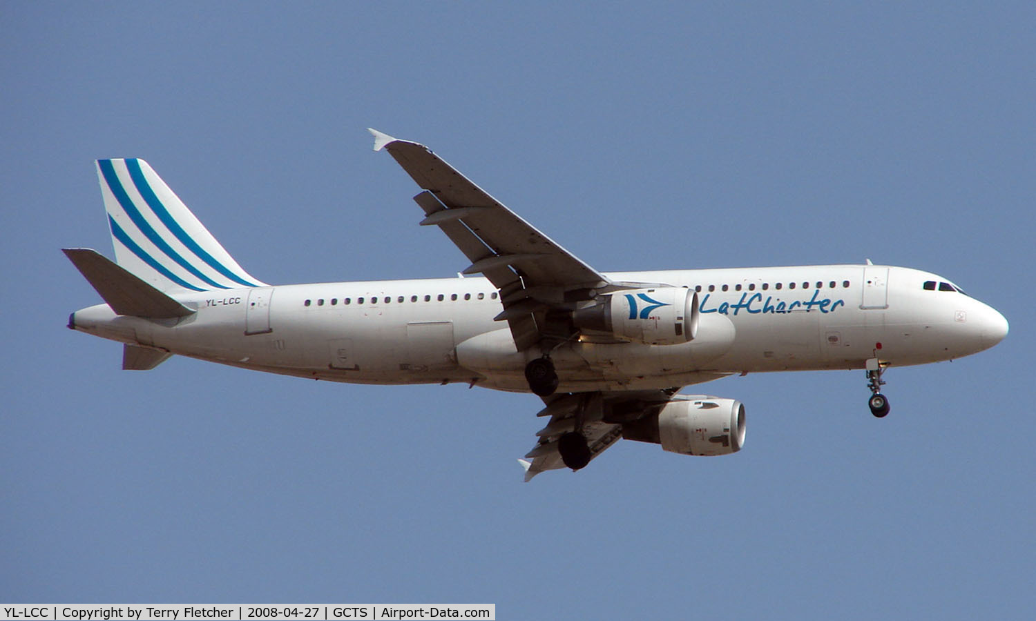 YL-LCC, 1992 Airbus A320-211 C/N 310, Lat Charter's A320 on lease to Air Malta approaches Tenerife South