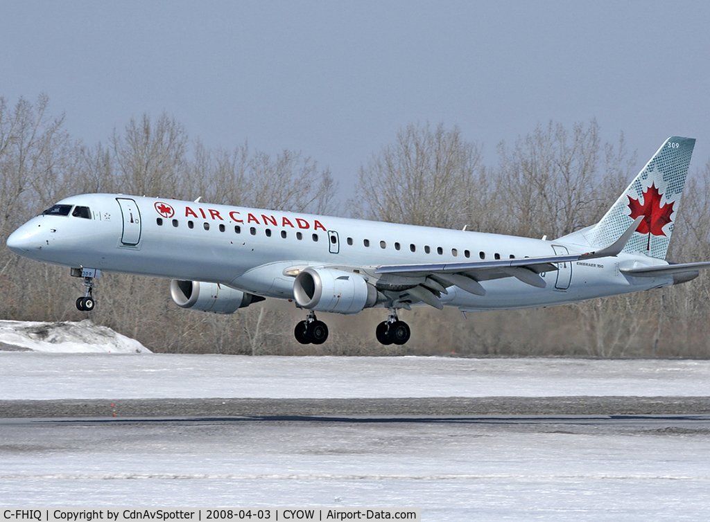 C-FHIQ, 2006 Embraer 190AR (ERJ-190-100IGW) C/N 19000031, Air Canada E190 about to land on Rwy 25