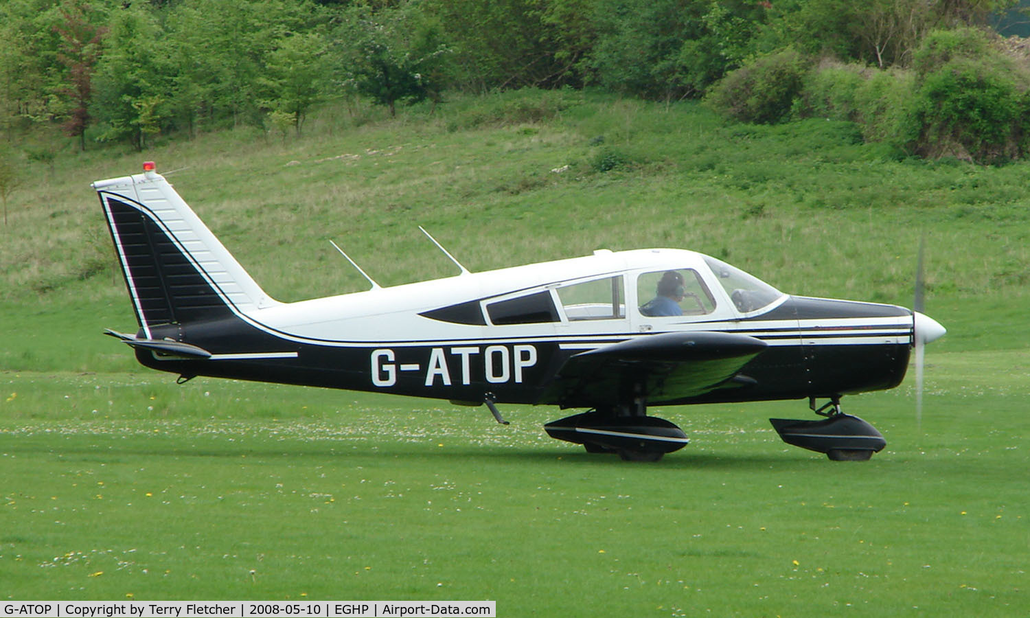G-ATOP, 1966 Piper PA-28-140 Cherokee C/N 28-21682, A very pleasant general Aviation day at Popham in rural UK