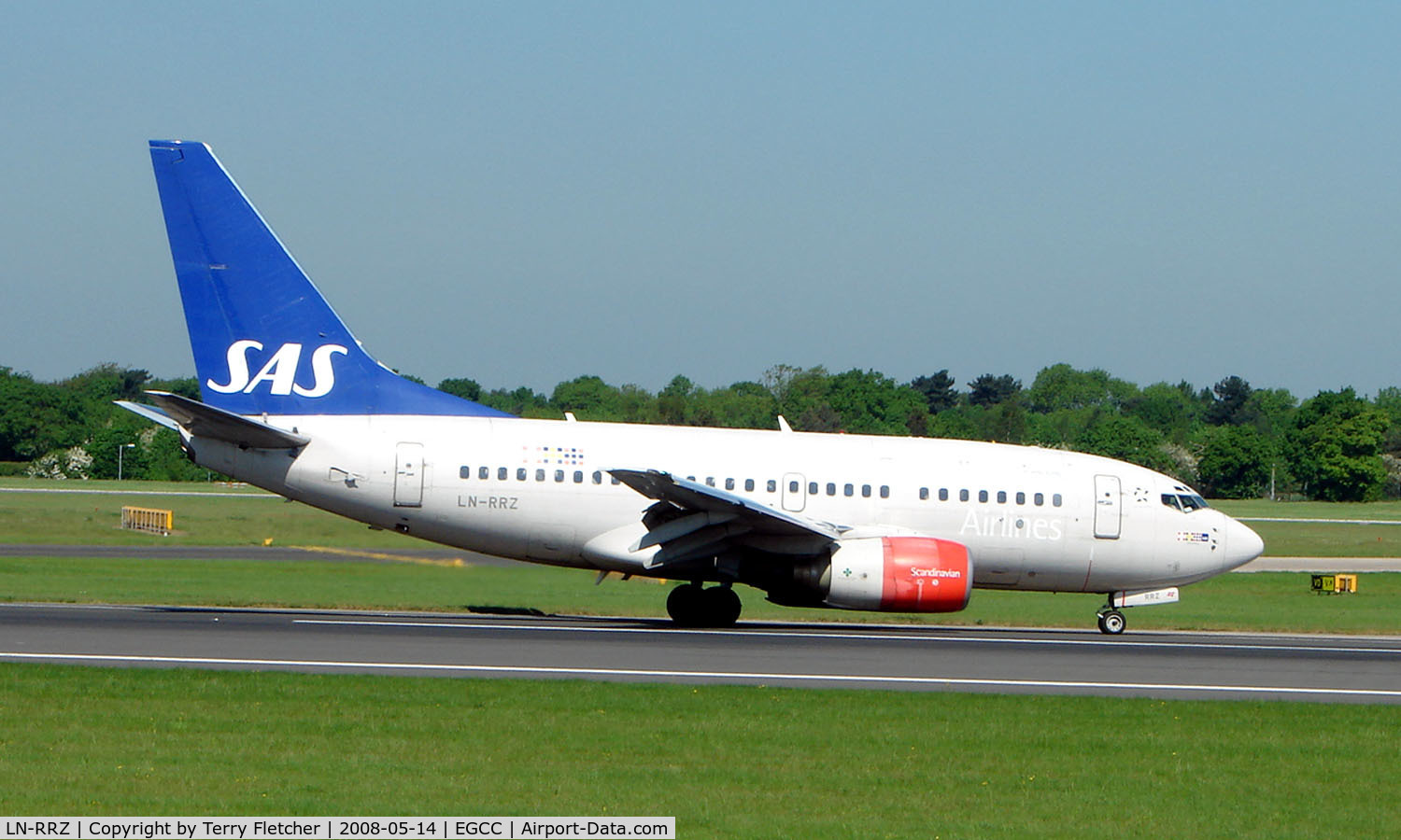LN-RRZ, 1998 Boeing 737-683 C/N 28295, Some of the typical traffic that can be seen at Manchester (Ringway)  International