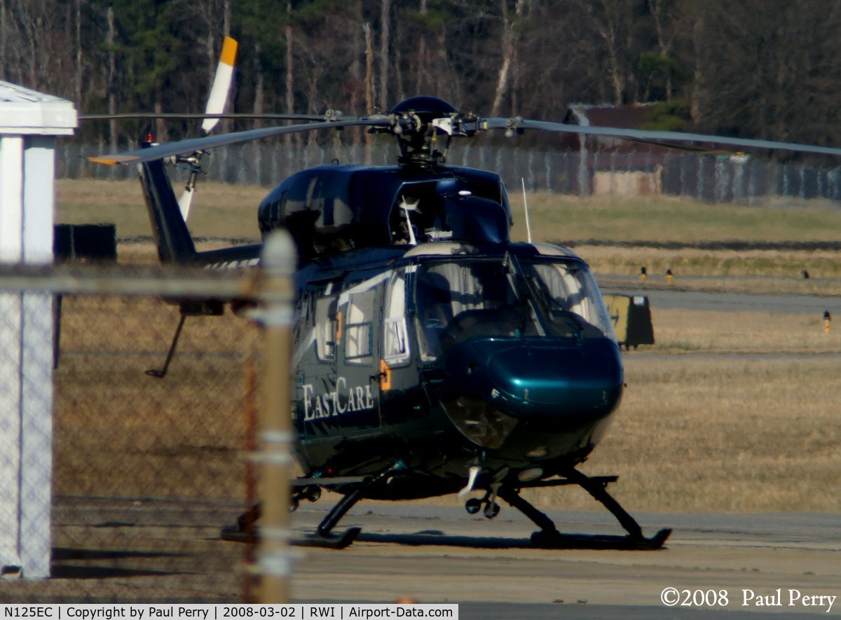 N125EC, 1986 Eurocopter-Kawasaki BK-117A-4 C/N 7065, Near the service hangar for University Health Systems