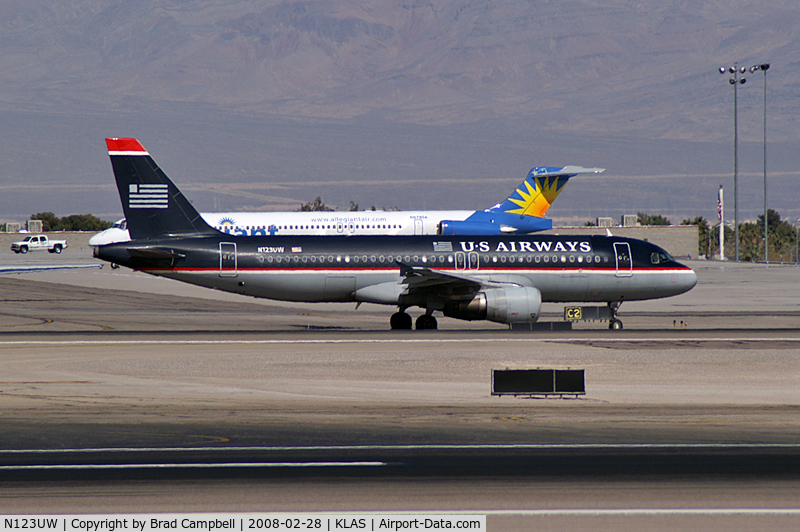 N123UW, 2000 Airbus A320-214 C/N 1310, US Airways / 2000 Airbus Industrie A320-214