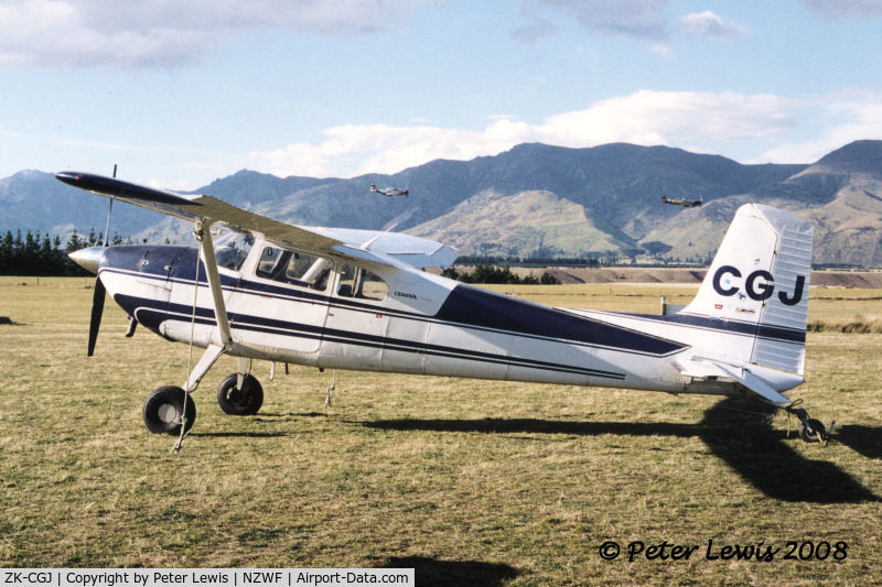 ZK-CGJ, Cessna 180A C/N RA5-64, M B Thomas, Omarama - 2004