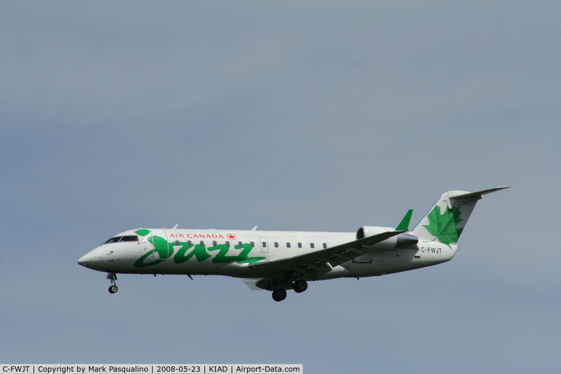 C-FWJT, 1995 Canadair CRJ-100ER (CL-600-2B19) C/N 7098, CL-600-2B19