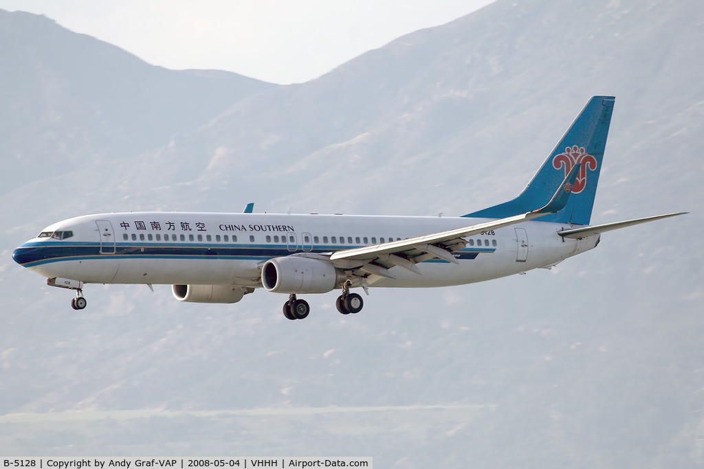 B-5128, 2002 Boeing 737-83N C/N 32882, China Southern 737-800