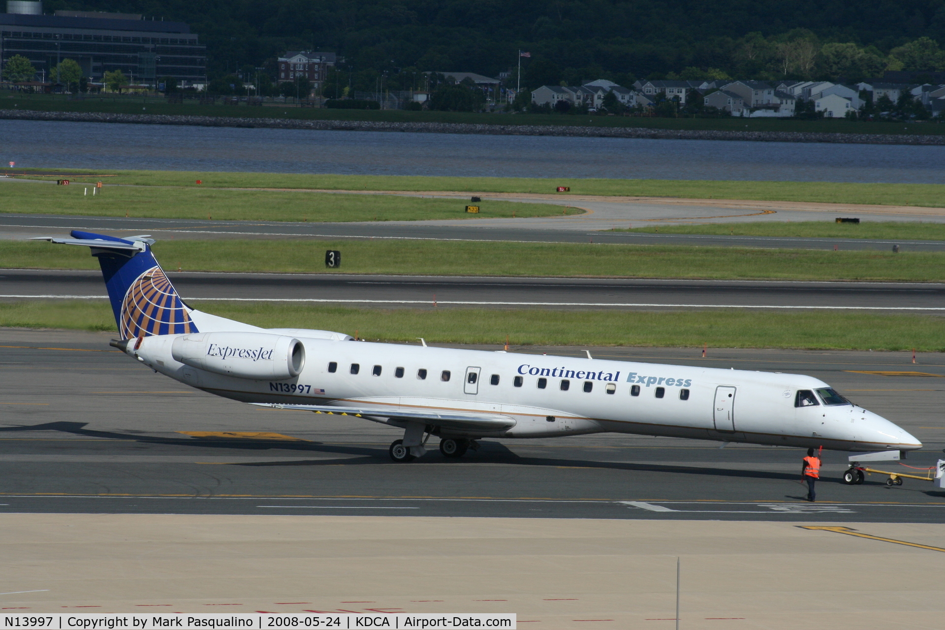N13997, 2000 Embraer ERJ-145LR (EMB-145LR) C/N 145298, EMB-145LR