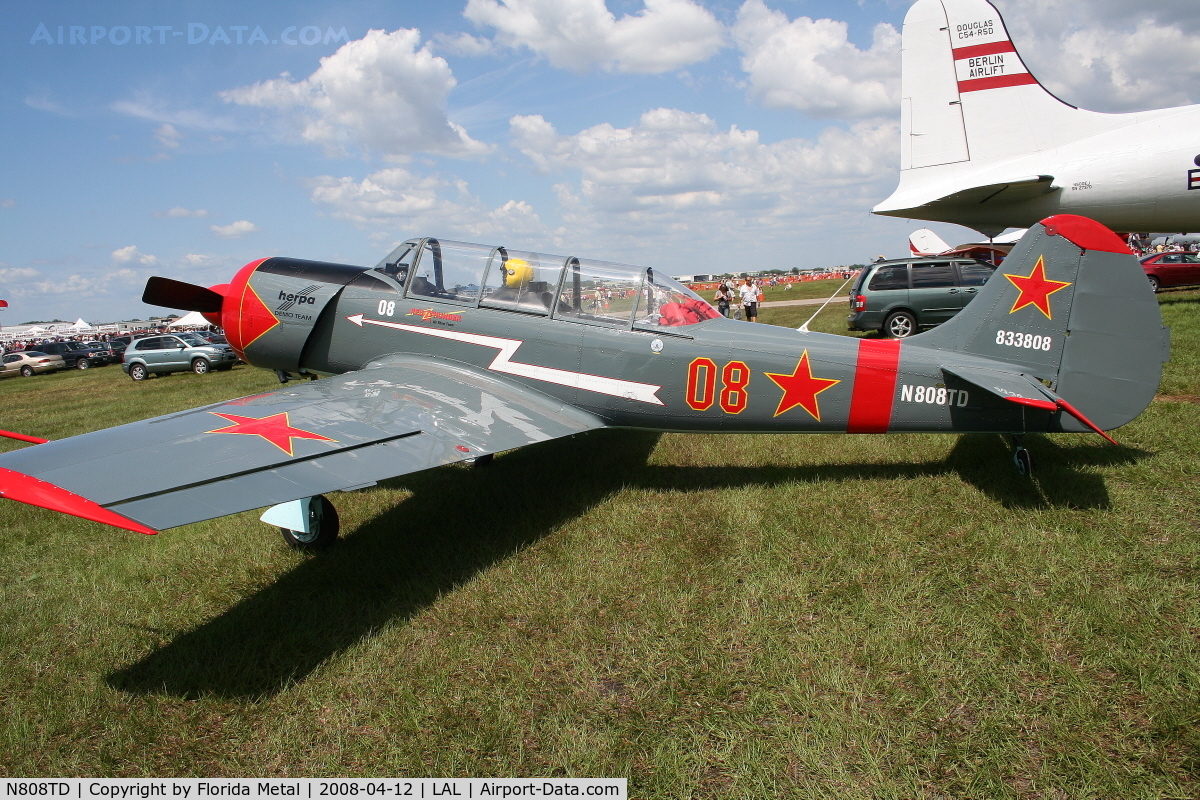 N808TD, Yakovlev (Aerostar) Yak-52 C/N 833808, Yak 52