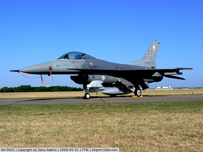 98-0005, 1998 Lockheed Martin F-16C Fighting Falcon C/N CC-216, At Meacham Field - Cowtown Warbird Roundup