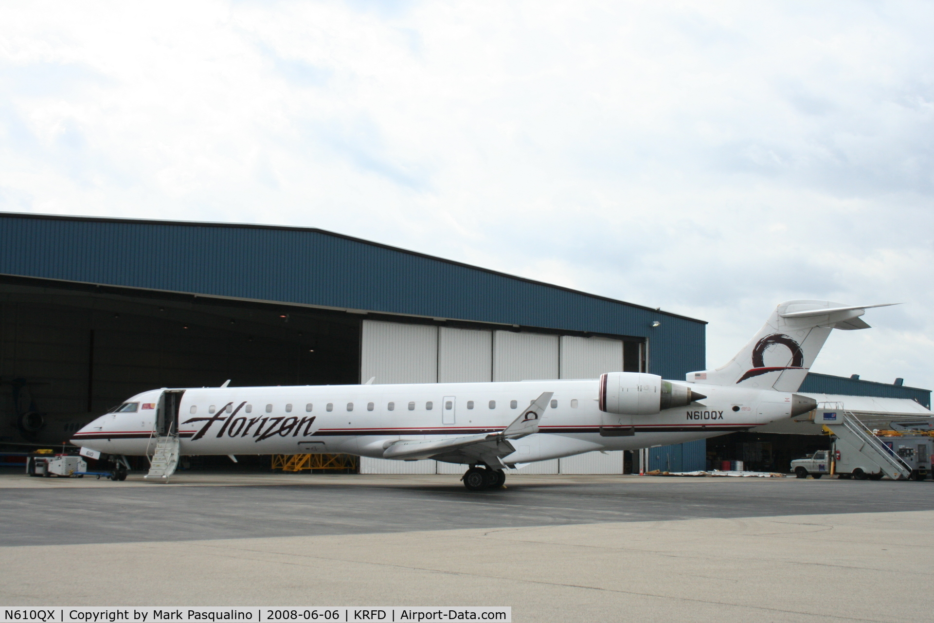 N610QX, 2001 Bombardier CRJ-702ER NG (CL-600-2C10) Regional Jet C/N 10033, CL-600-2C10