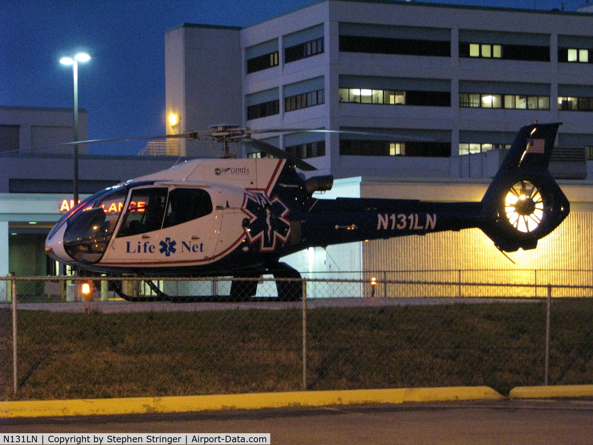 N131LN, Eurocopter EC-130B-4 (AS-350B-4) C/N 4090, At Lake Lumberland regional Hospital