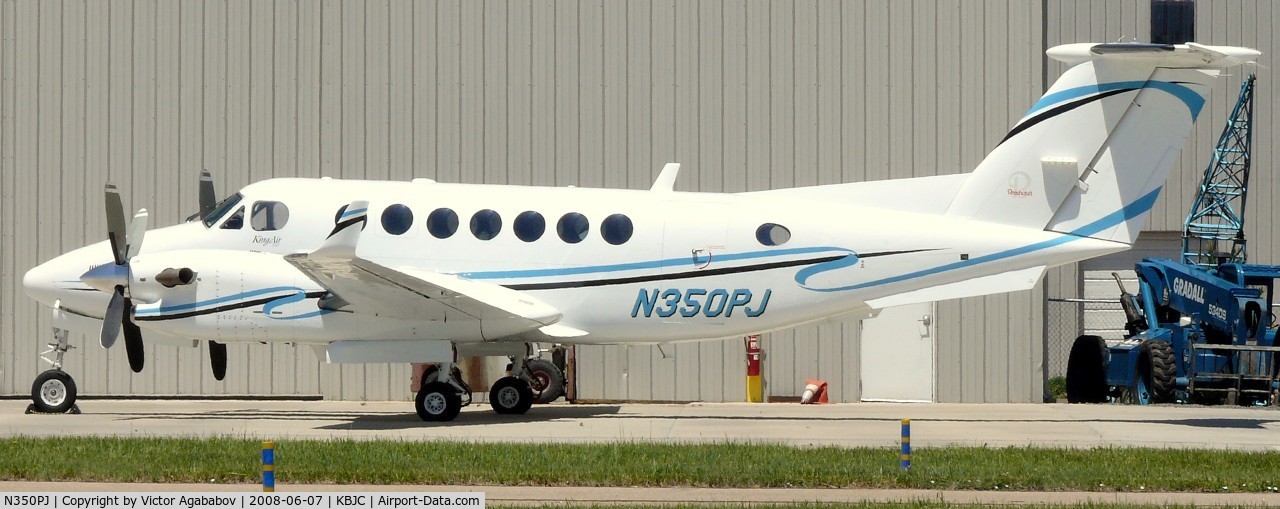 N350PJ, Raytheon Aircraft Company B300 C/N FL-384, Ar JeffCo Open House.