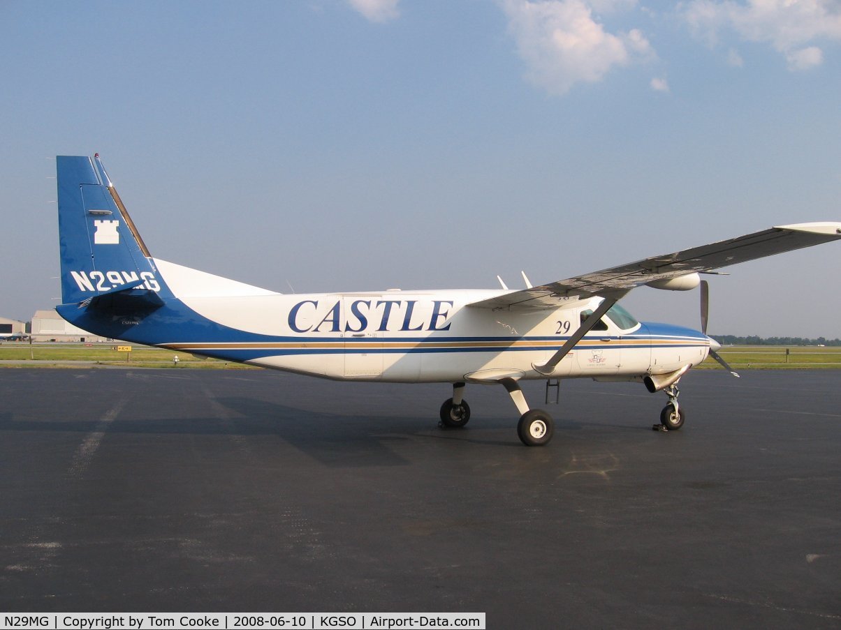 N29MG, 2000 Cessna 208B C/N 208B0812, cargo Caravan