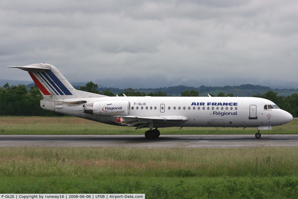 F-GLIS, 1995 Fokker 70 (F-28-0070) C/N 11540, departling to Paris CDG