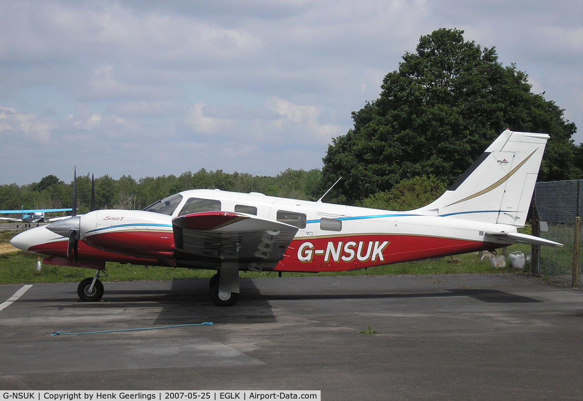 G-NSUK, 2002 Piper PA-34-220T Seneca V C/N 34-49256, Blackbushe Airport