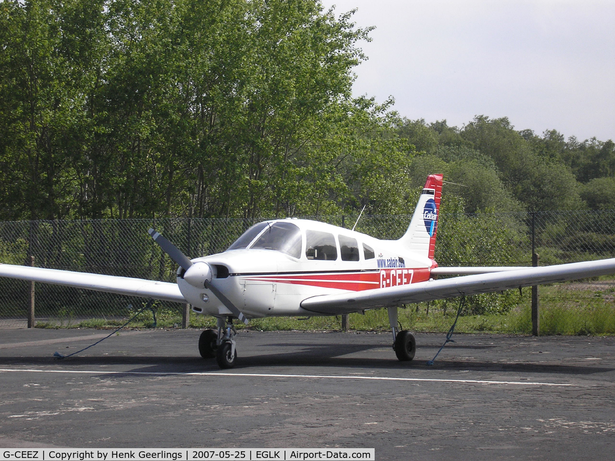 G-CEEZ, 2002 Piper PA-28-161 Warrior III C/N 2842161, Blackbushe Airport