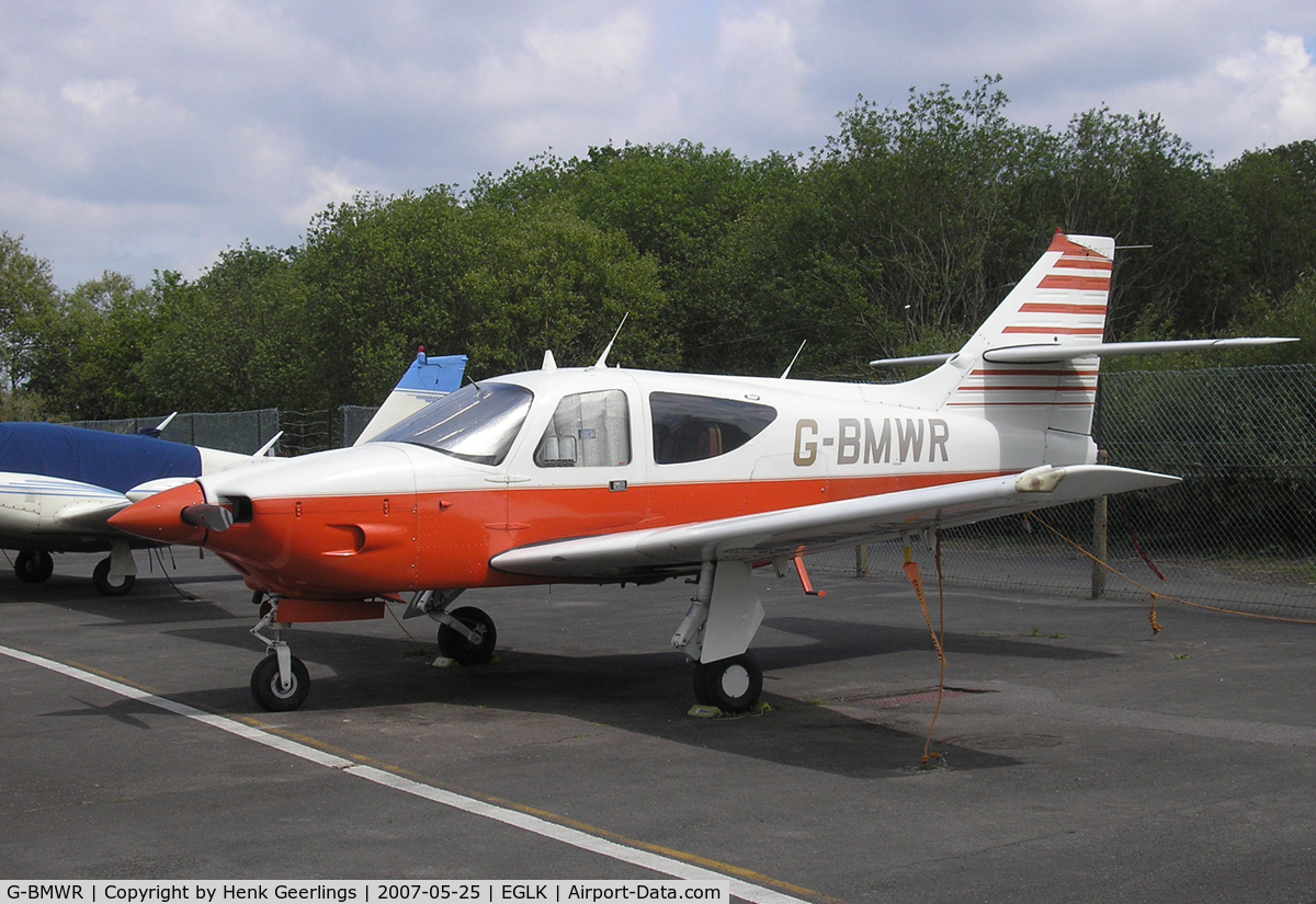 G-BMWR, 1975 Rockwell International 112 Commander C/N 365, Blackbushe Airport