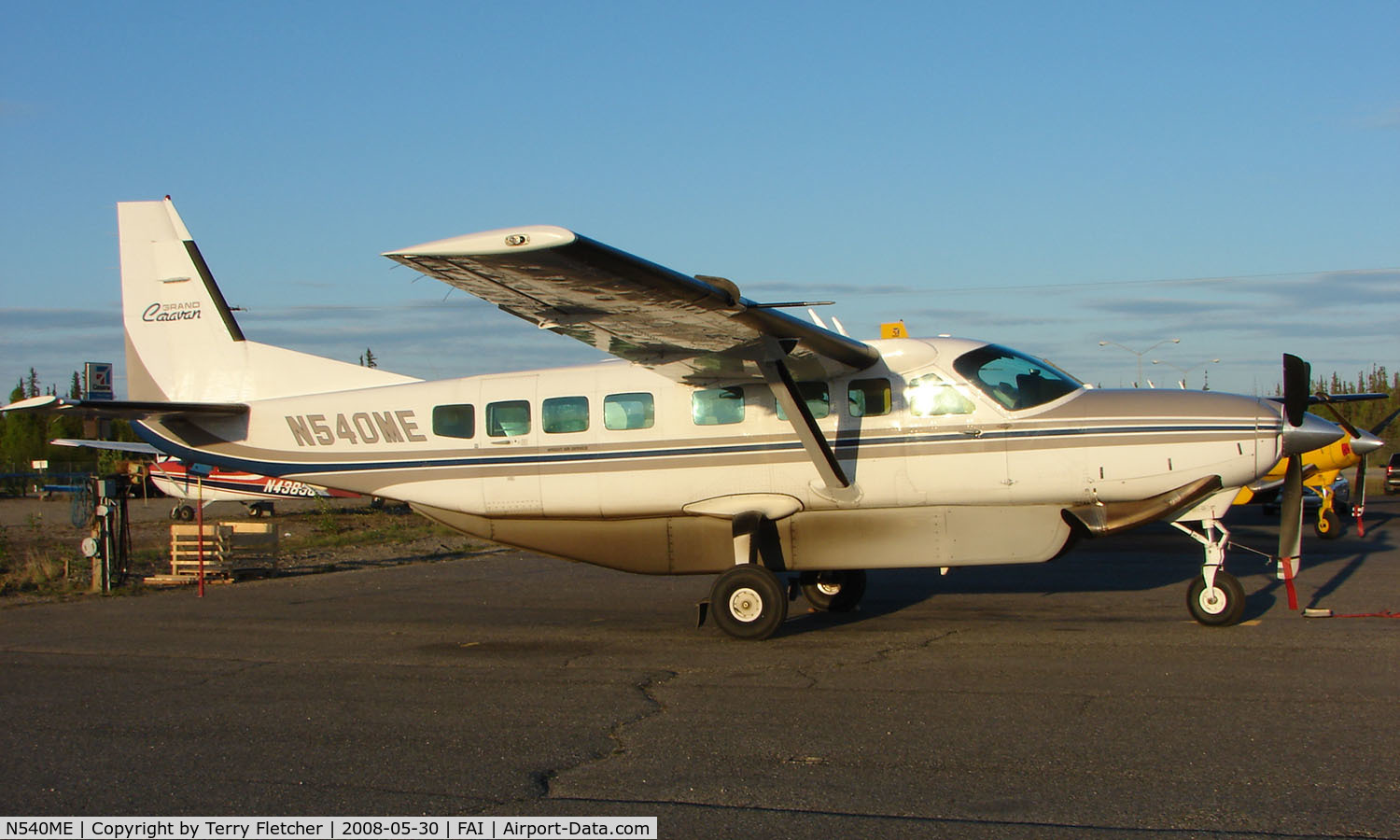 N540ME, 1996 Cessna 208B Grand Caravan C/N 208B-0540, Wright Air Services Cessna Caravan on Fairbanks East Ramp