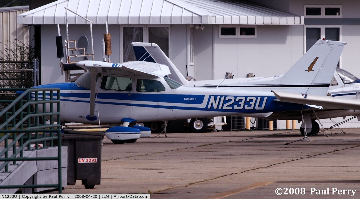 N1233U, 1976 Cessna 172M C/N 17266929, Blue but not sad