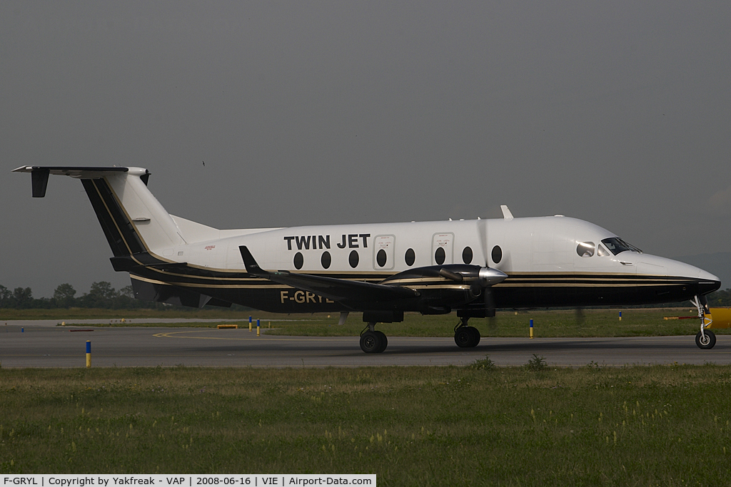 F-GRYL, 1997 Beech 1900D C/N UE-301, Twinjet Beech 1900D