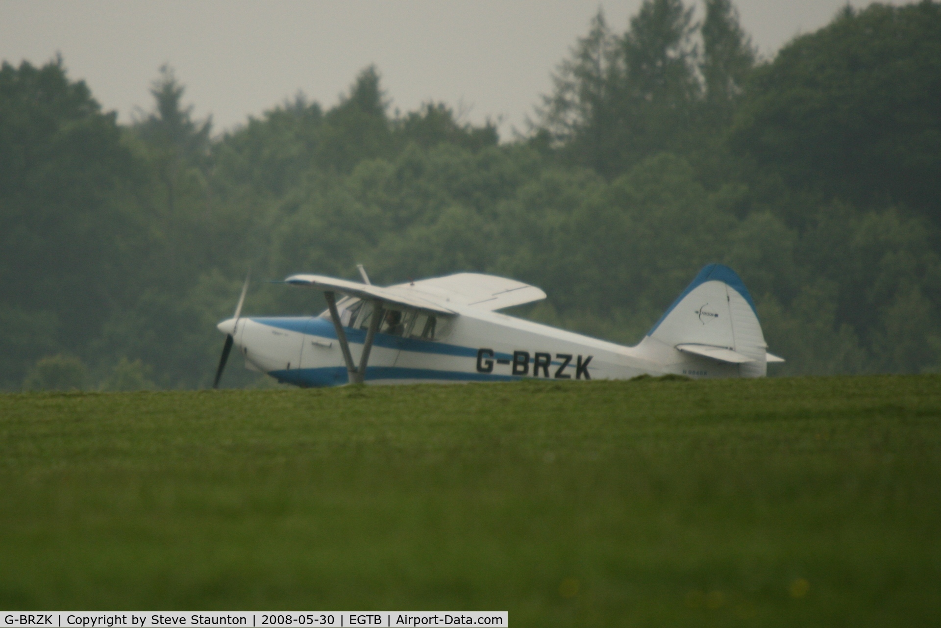 G-BRZK, 1947 Stinson 108-2 Voyager C/N 108-2846, Taken at Wycombe Air Park using my new Sigma 50 to 500 APO DG HSM lens (The Beast)