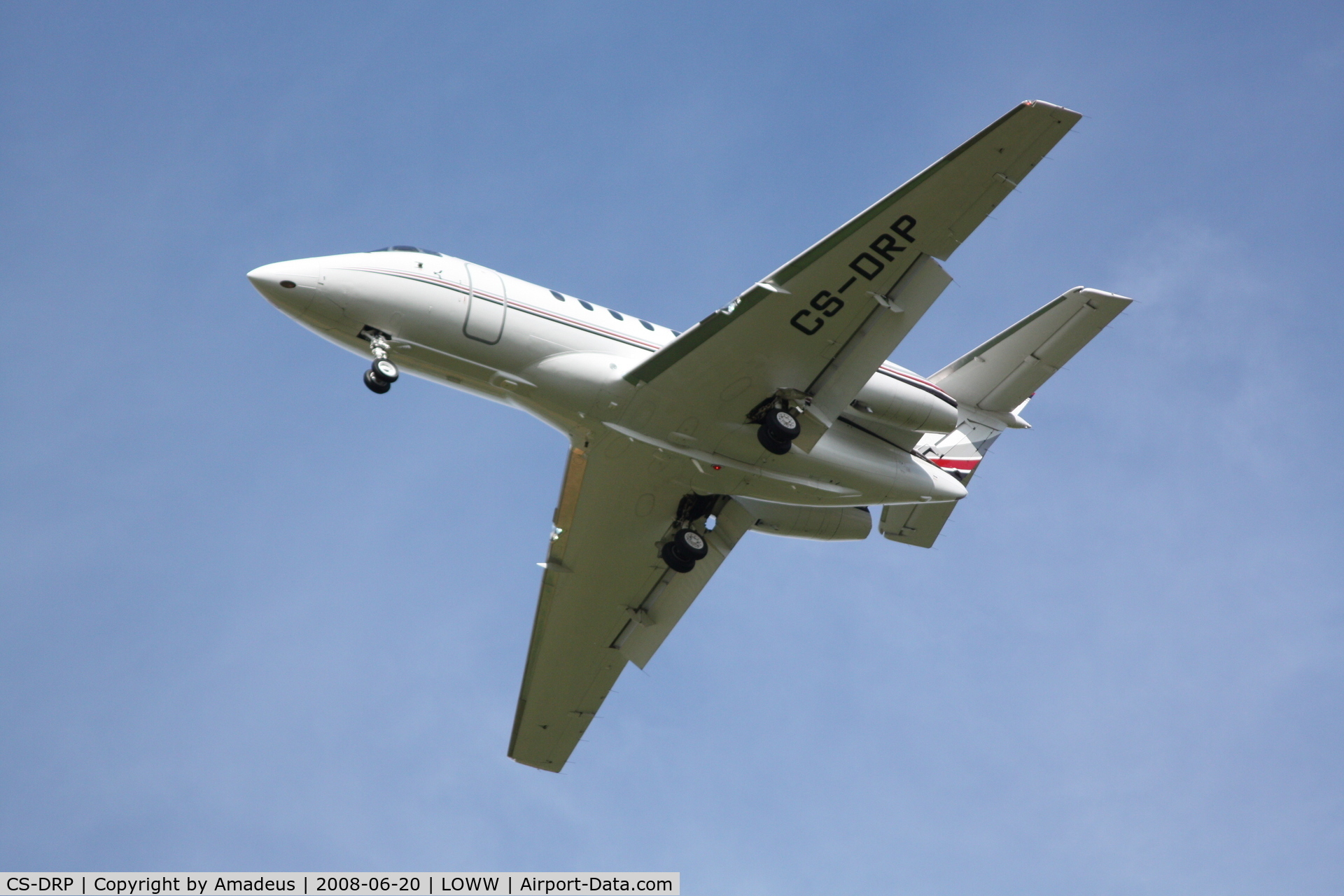CS-DRP, 2006 Raytheon Hawker 800XP C/N 258779, Ratheon Hawker 800XP landing RWY34