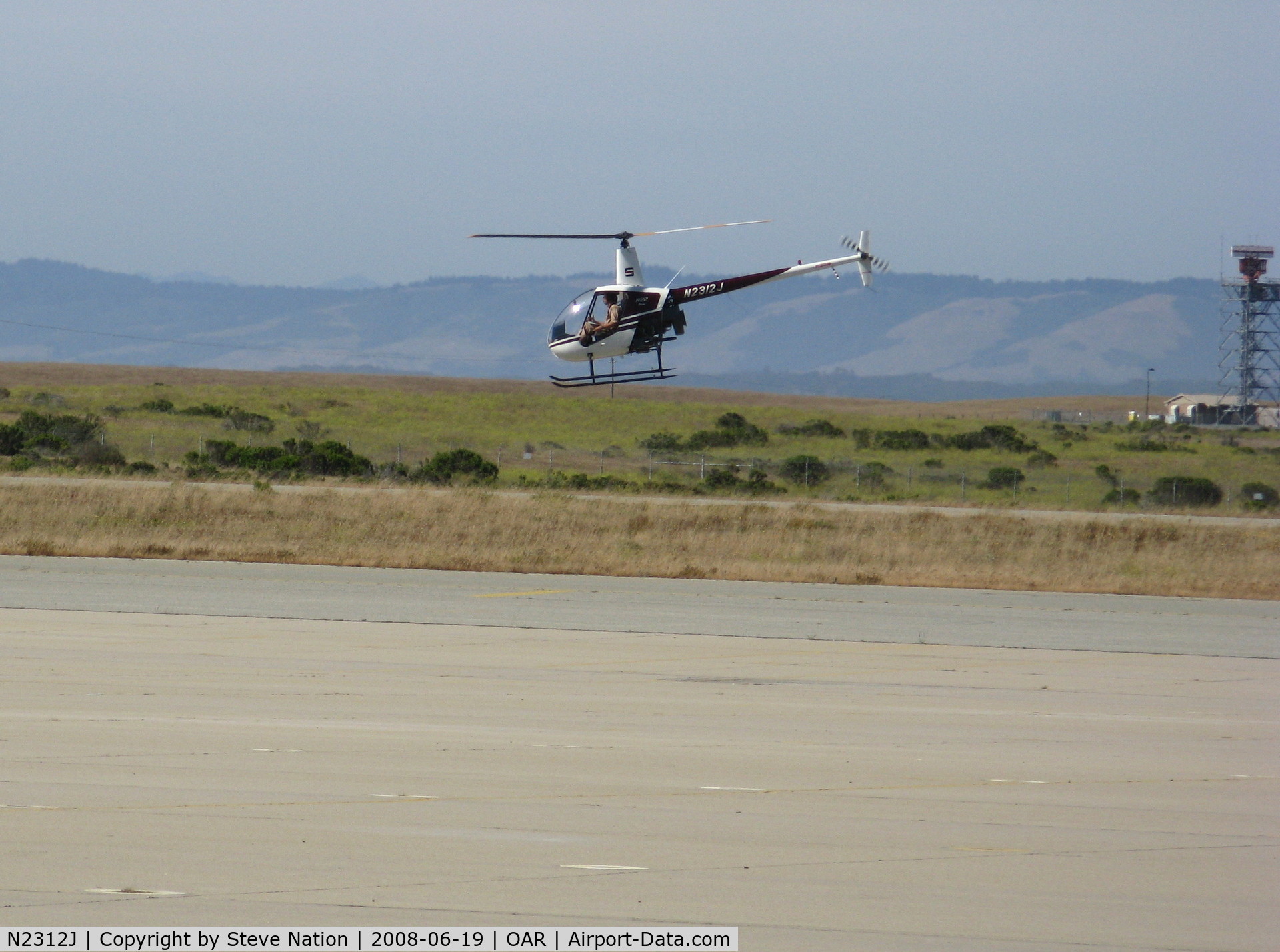 N2312J, 1991 Robinson R22 BETA C/N 1984, 1991 Robinson Helicopter R22 BETA doing circuits @ Seaside, CA