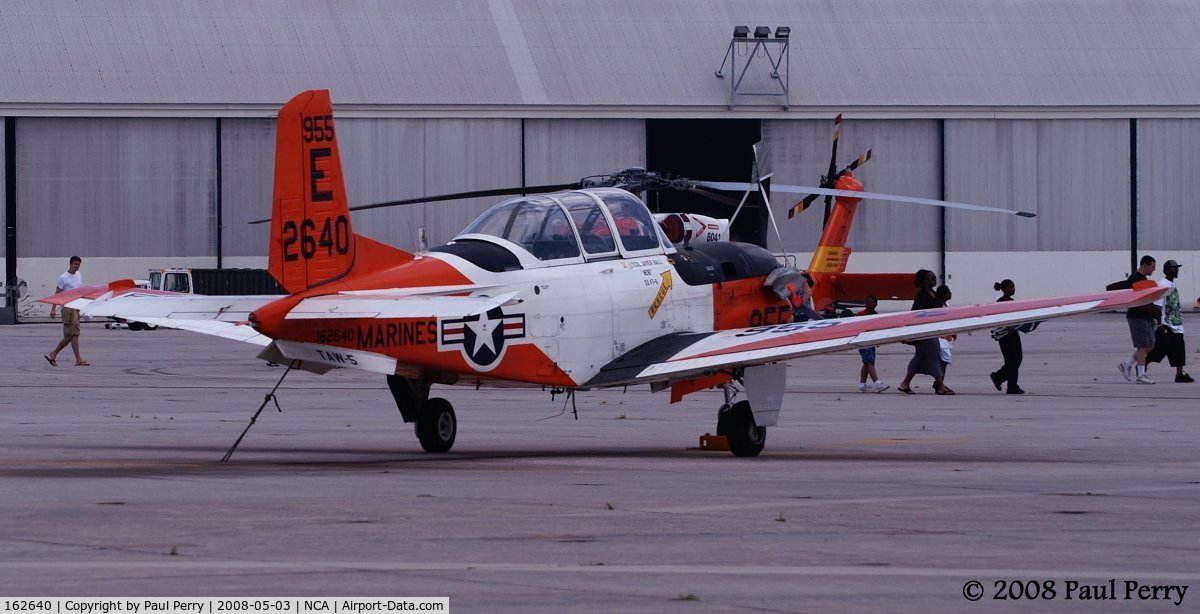 162640, Beech T-34C Turbo Mentor C/N GL-325, Sidling up to the XOs plane