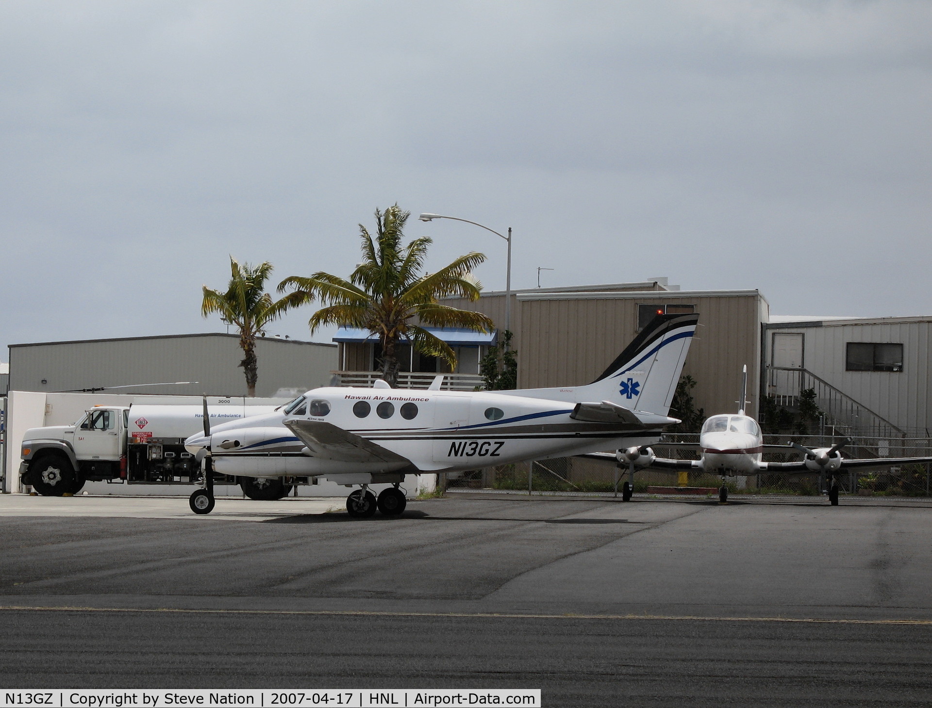 N13GZ, 2000 Raytheon Aircraft Company C90A C/N LJ-1590, Hawai'i Air Ambulance 2000 Raytheon Aircraft Company C90A @ Honolulu, HI