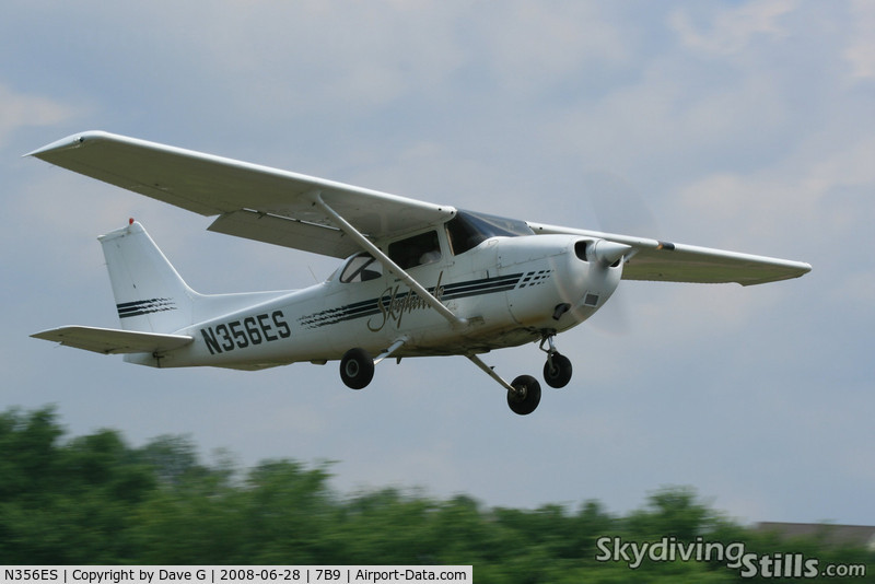 N356ES, 1997 Cessna 172R C/N 17280051, 6ES departing Ellington, CT