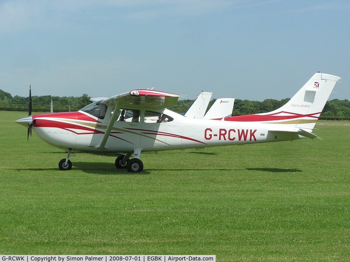 G-RCWK, 2007 Cessna 182T Skylane Skylane C/N 18281982, Cessna Skylane visiting Sywell