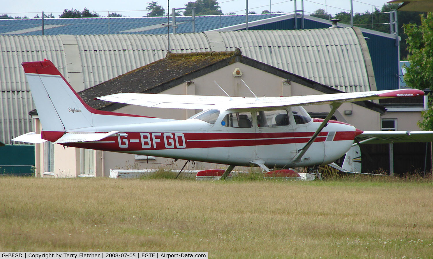 G-BFGD, 1977 Reims F172N Skyhawk C/N 1545, Cessna F172N at Fairoaks