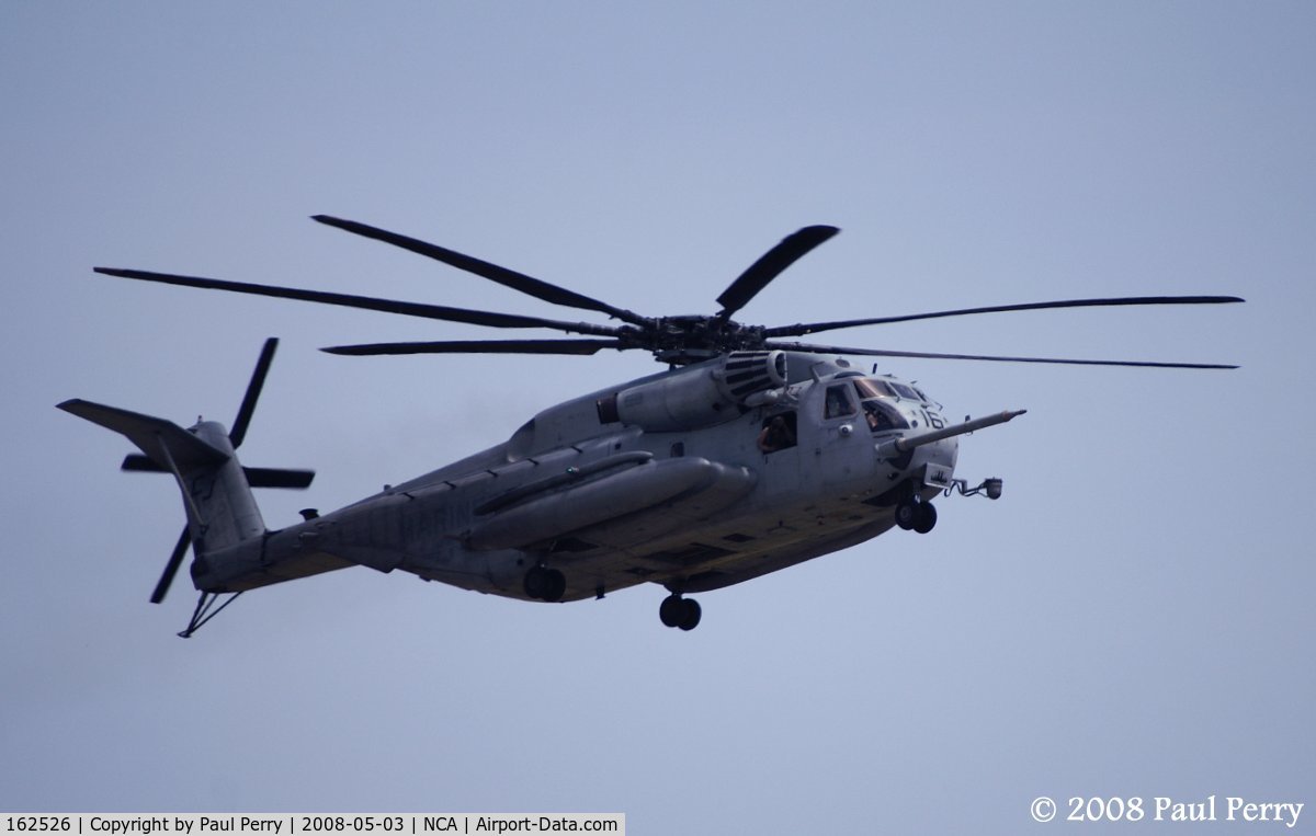 162526, Sikorsky CH-53E Super Stallion C/N 65-538, Early flare for touchdown
