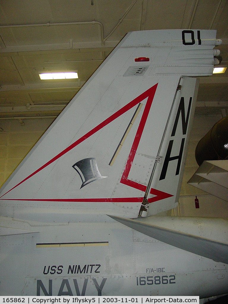165862, 2001 Boeing F/A-18E Super Hornet C/N E038, USN FA-18E CAG bird tail
