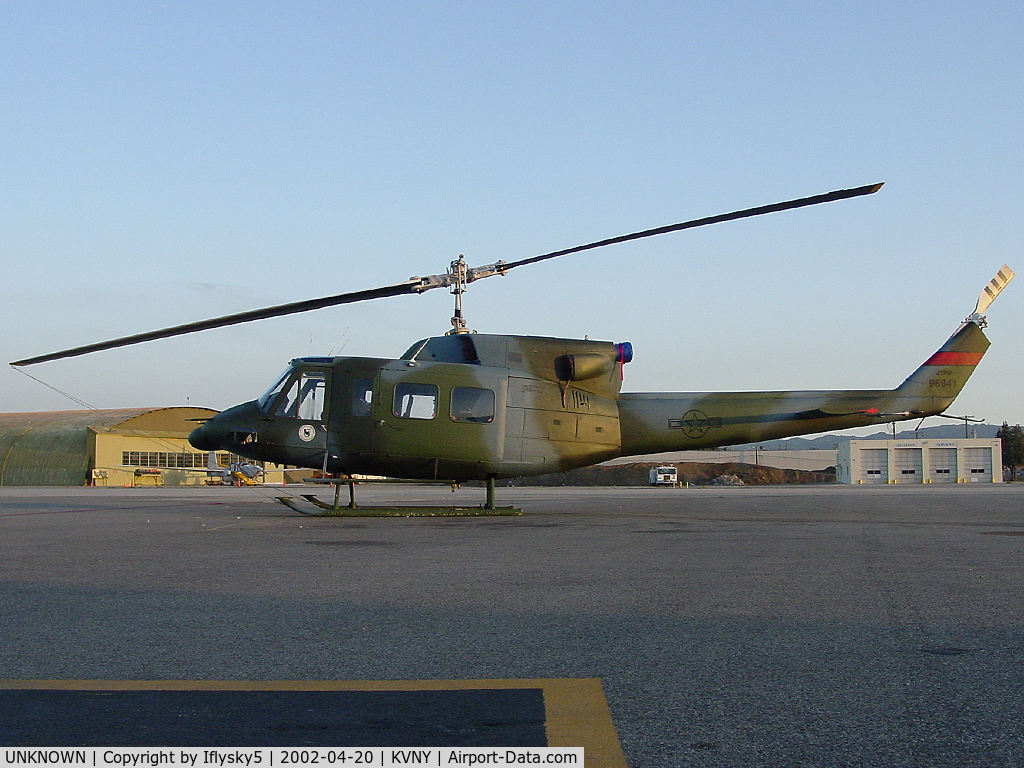 UNKNOWN, , Bell 212 painted in fictious colors for the movie 
