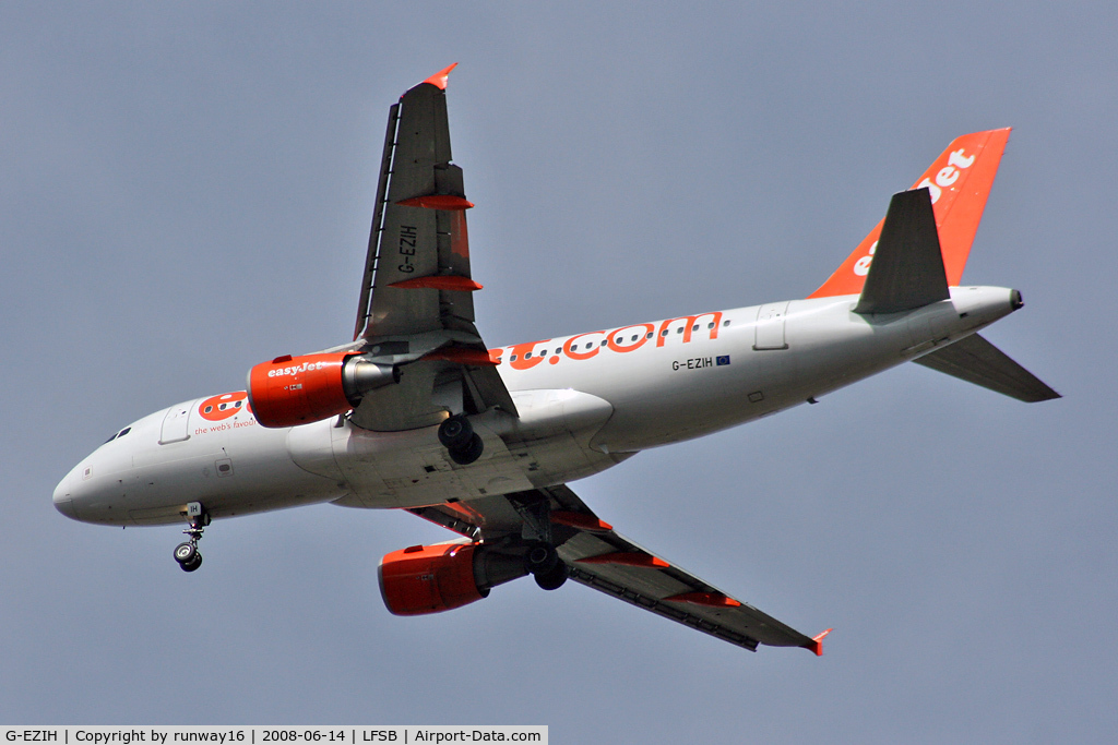 G-EZIH, 2005 Airbus A319-111 C/N 2463, easyJet inbound from Liverpool