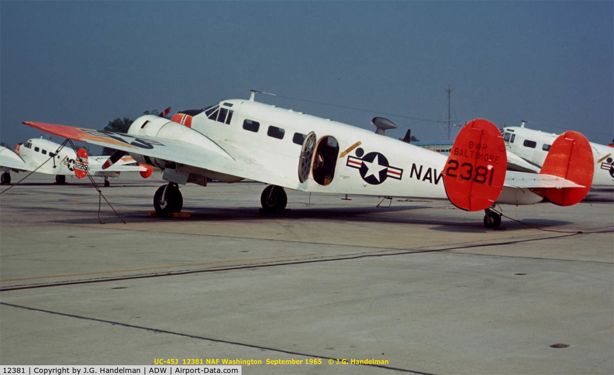 12381, Beech UC-45J Expeditor C/N 12381, UC-45J at NAF Washington