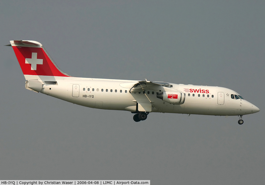 HB-IYQ, 2001 British Aerospace Avro 146-RJ100 C/N E3384, Swiss