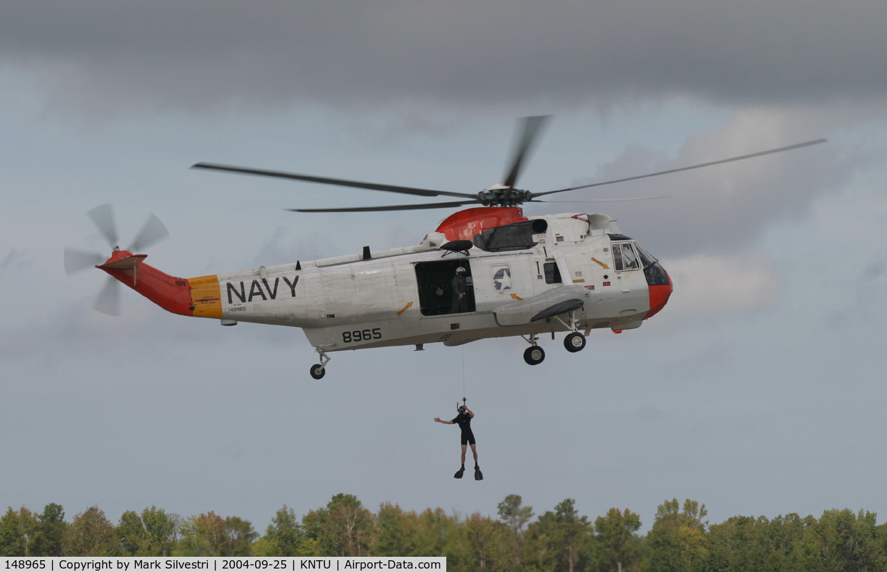 148965, Sikorsky SH-3H Sea King C/N 61037, Oceana 2004