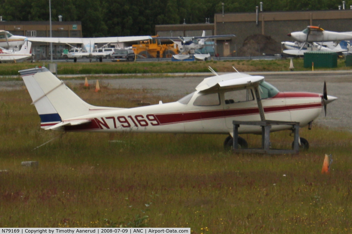 N79169, 1969 Cessna 172K Skyhawk C/N 17257932, General Aviation parking area at Anchorage