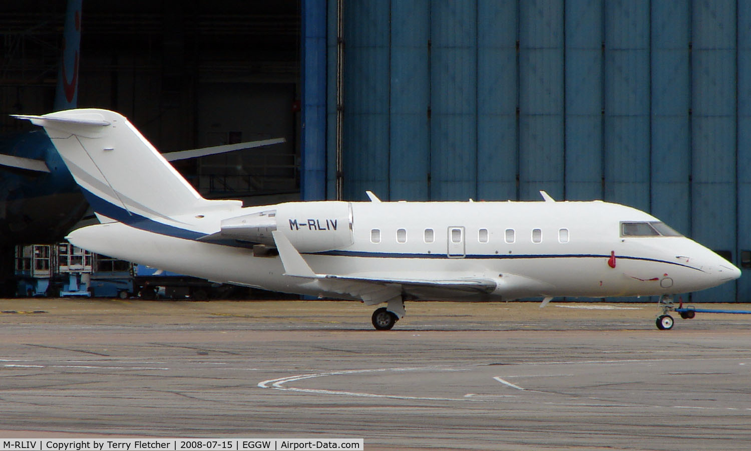 M-RLIV, 2007 Bombardier Challenger 605 (CL-600-2B16) C/N 5731, Challenger 605 addition to the Isle of Man Register