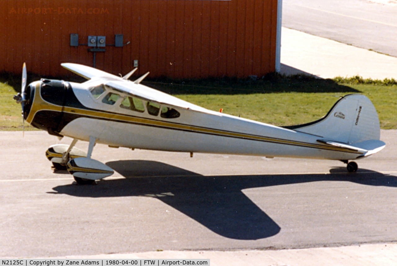 N2125C, 1953 Cessna 195B Businessliner C/N 16110, At Meacham Field