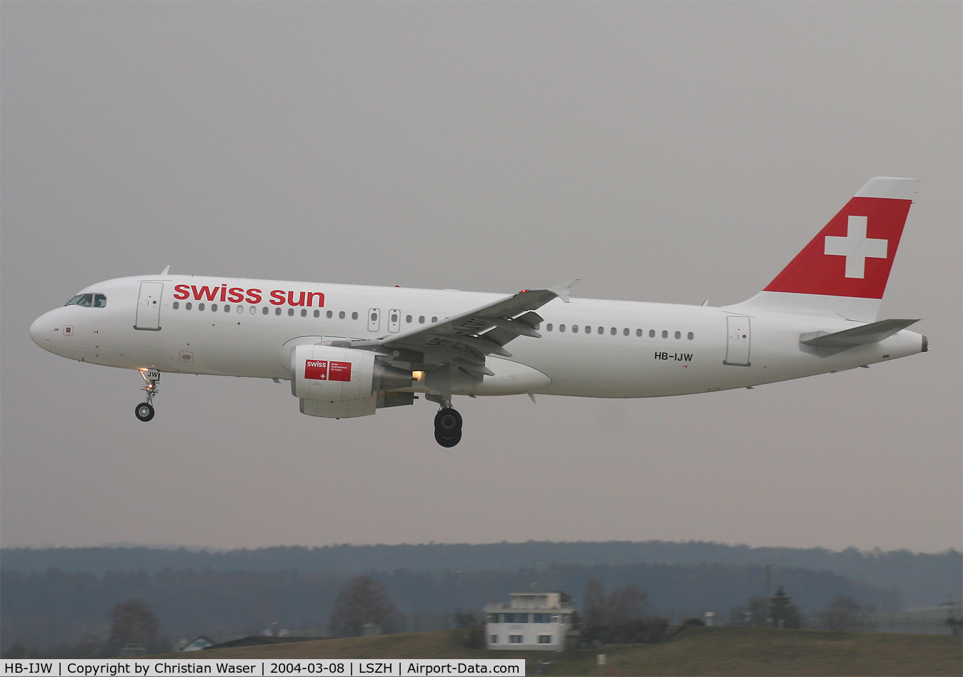 HB-IJW, 2003 Airbus A320-214 C/N 2134, Swiss Sun
