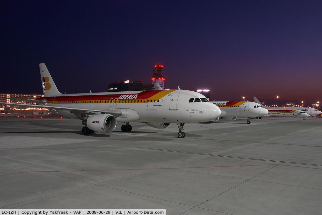 EC-IZH, 2004 Airbus A320-214 C/N 2225, Iberia Airbus 320