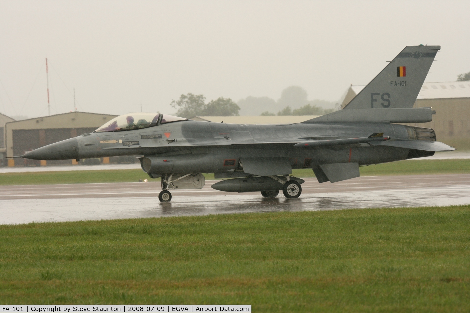 FA-101, SABCA F-16AM Fighting Falcon C/N 6H-101, Taken at the Royal International Air Tattoo 2008 during arrivals and departures (show days cancelled due to bad weather)