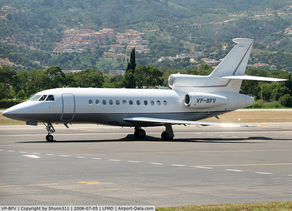 VP-BFV, 2002 Dassault Falcon 900EX C/N 111, Ready for departing...