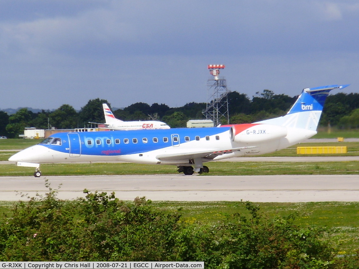 G-RJXK, 2001 Embraer ERJ-135ER (EMB-135ER) C/N 145494, bmi regional