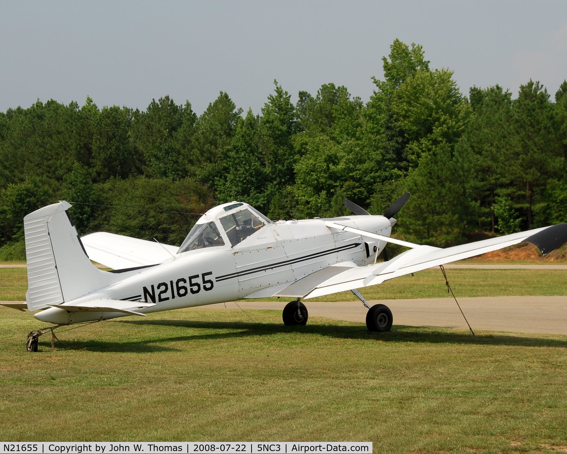 N21655, 1972 Cessna A188B C/N 18800938, Taking a break