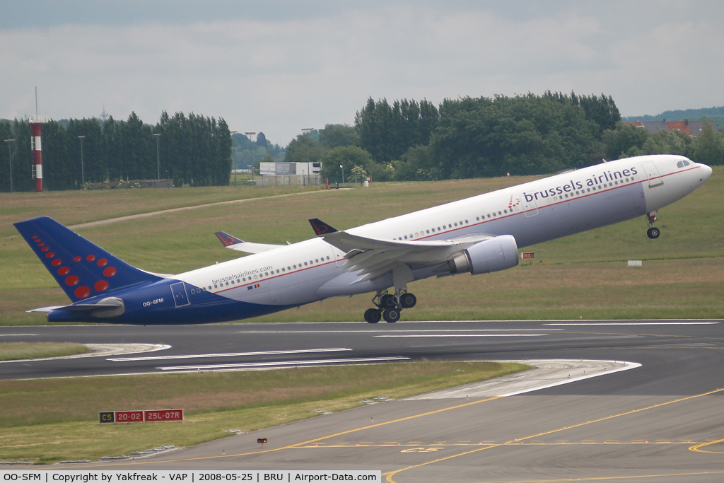 OO-SFM, 1993 Airbus A330-301 C/N 030, Brussels Airlines Airbus 330-300