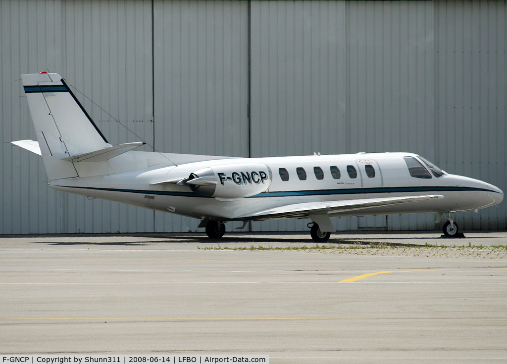F-GNCP, 1978 Cessna 550 Citation II C/N 550-0004, Parked in front of Air Entreprise hangar...