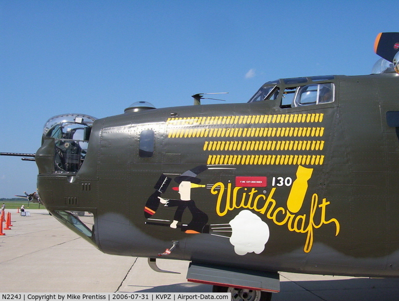 N224J, 1944 Consolidated B-24J-85-CF Liberator C/N 1347 (44-44052), 'Witchcraft' at KVPZ as part of the Wings of Freedom Tour